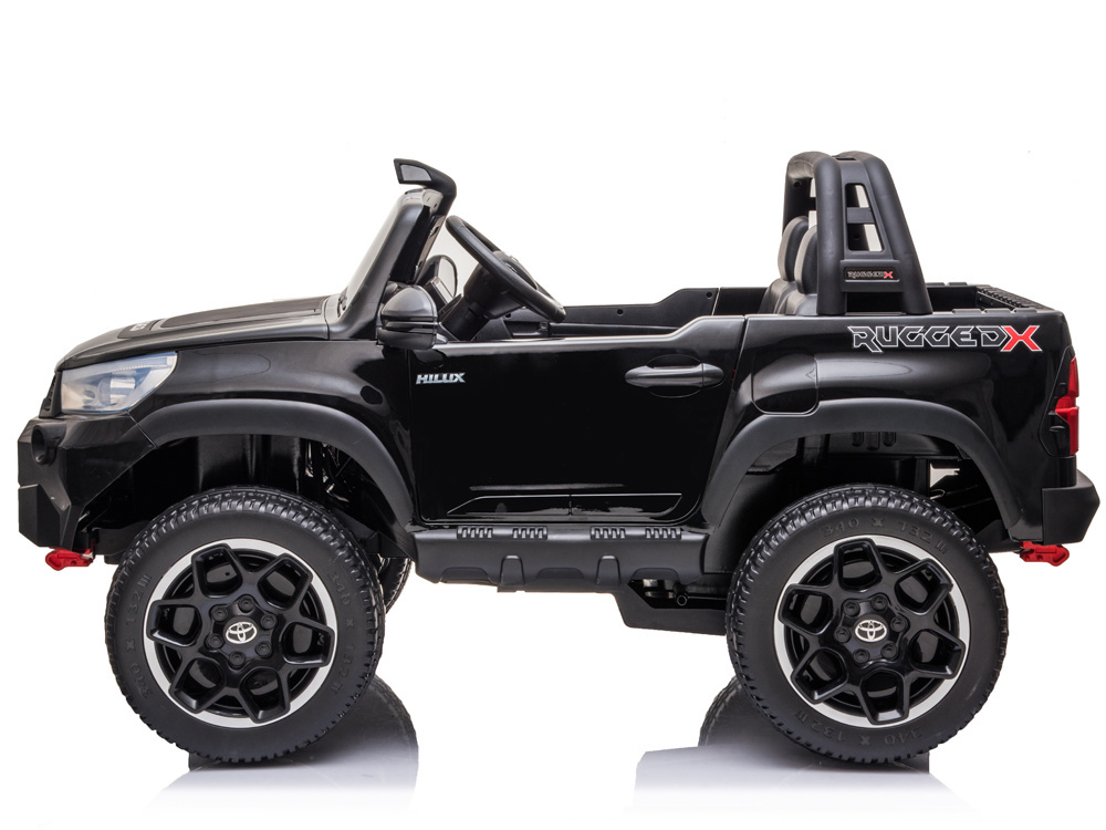 eng_pl_The-car-is-powered-by-a-large-Toyota-Hilux-2-person-battery-PA0250-16860_2