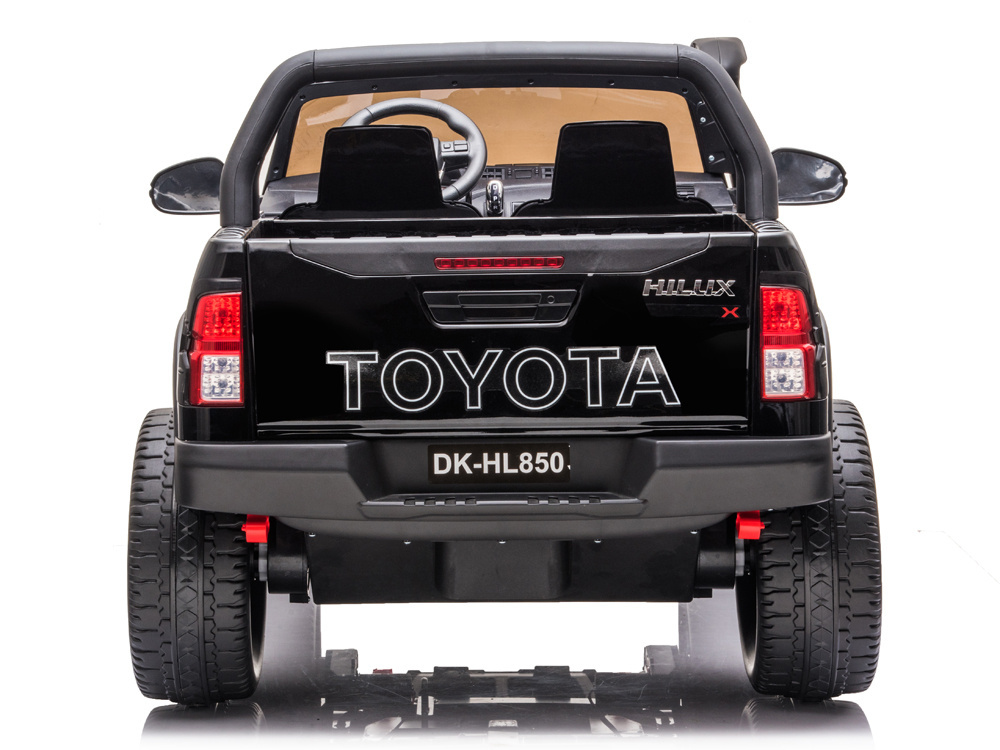 eng_pl_The-car-is-powered-by-a-large-Toyota-Hilux-2-person-battery-PA0250-16860_4