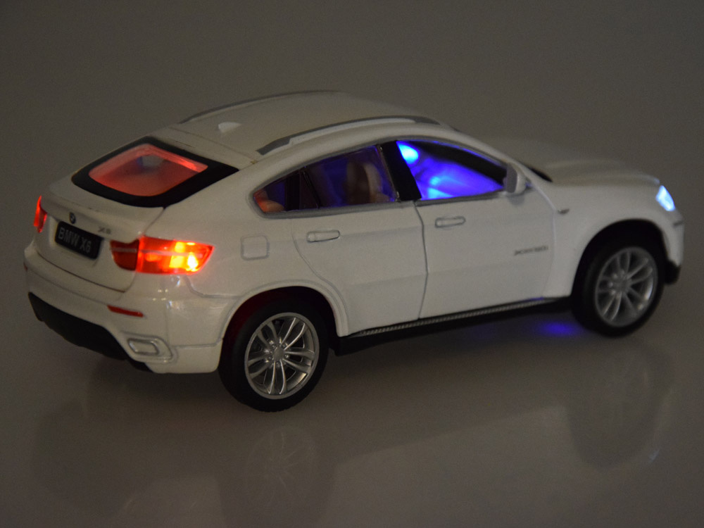 eng_pl_Metal-car-BMW-X6-model-scale-1-32-white-SUV-light-sound-ZA4606-19769_10
