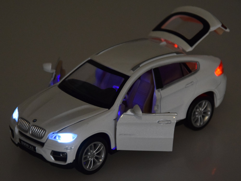 eng_pl_Metal-car-BMW-X6-model-scale-1-32-white-SUV-light-sound-ZA4606-19769_9
